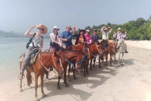 Puerto Plata: Horseback Adventure on the Beach, Countryside, and City (Maimón)