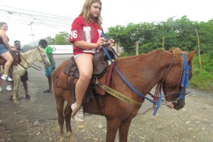 Puerto Plata: passeio a cavalo pela praia e comunidade local