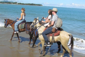 Puerto Plata: passeio a cavalo pela praia e comunidade local
