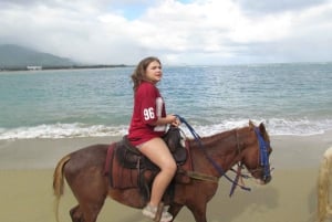Puerto Plata: Horseback Tour of the Beach and Local Community