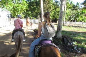 Puerto Plata: Horseback Tour of the Beach and Local Community