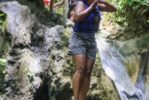 Puerto Plata: aventura em Jeep Safari às 7 Cascatas de Damajagua