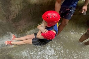 Puerto Plata: aventura em Jeep Safari às 7 Cascatas de Damajagua