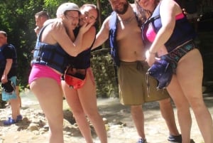 Puerto Plata: aventura em Jeep Safari às 7 Cascatas de Damajagua