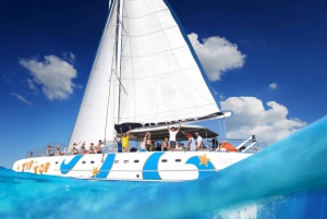 Puerto Plata: Sosúa Catamaran Day Trip with Lunch and Drinks