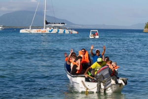 Puerto Plata: Sosúa Catamaran Day Trip with Lunch and Drinks