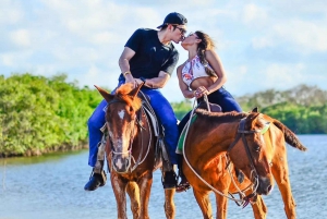 Punta Cana a Caballo: tour guidato con trasporto incluso