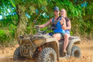 Punta Cana: wycieczka pojazdem ATV w Montaña Redonda z odbiorem