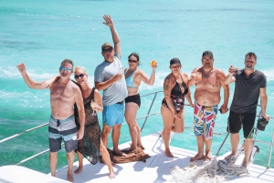 Punta Cana: Bootsparty mit Schnorchel- und Naturbadestopp