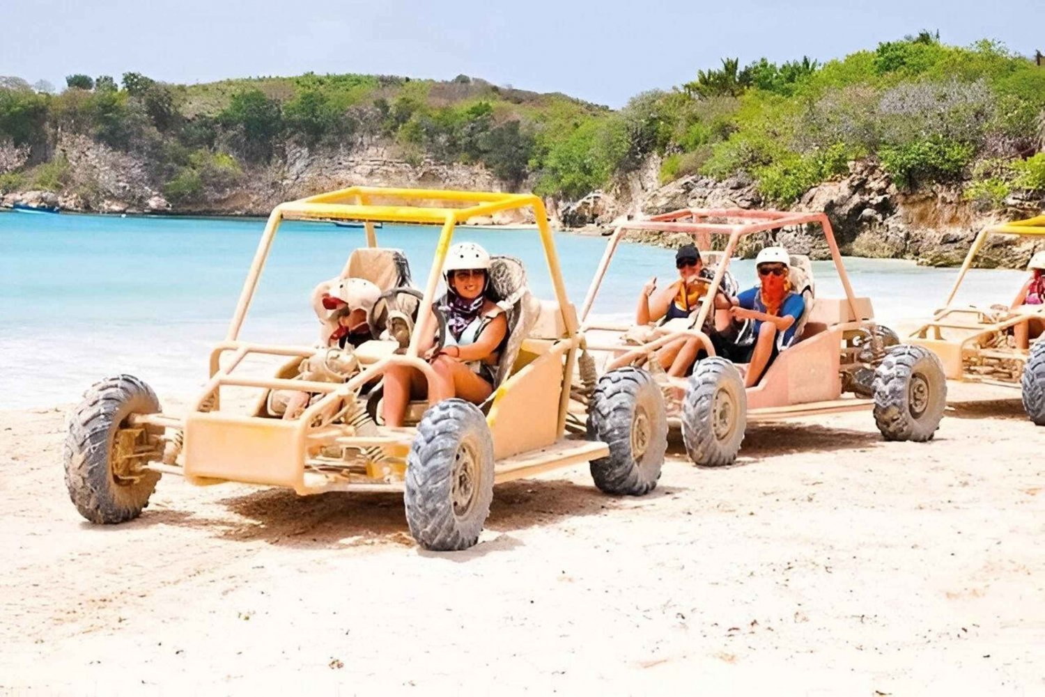 Punta Cana: Excursão de buggy com praia de Macao e mergulho na gruta