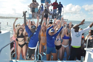 Punta Cana: Excursión combinada en buggy caribeño y barco de fiesta