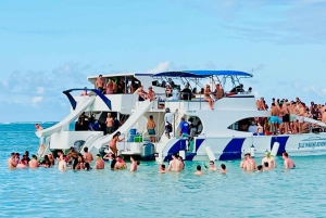 Punta Cana: Festa em um barco catamarã com bebidas ilimitadas