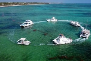 Punta Cana: Barco de festa com mergulho, bebidas e hip hop