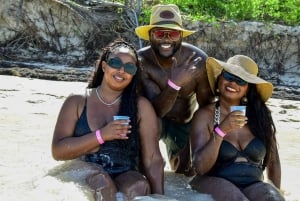 Punta Cana: Barco de festa com mergulho, bebidas e hip hop