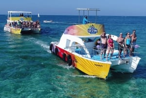 Punta Cana: Catamaran Party Cruise, Parasailing & Snorkeling