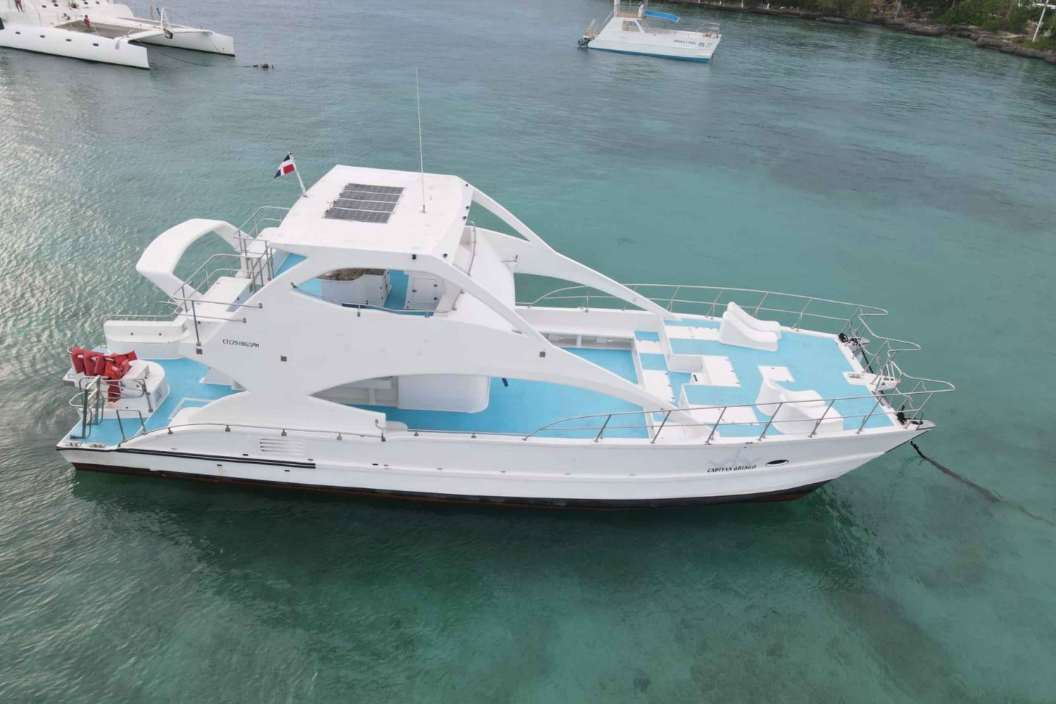 Punta Cana: Exclusive Private Catamaran Tour to Saona Island – VIP Service