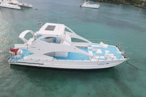 Punta Cana: Exclusive Private Catamaran Tour to Saona Island – VIP Service