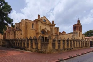 Punta Cana: Vive la esencia de Santo Domingo con almuerzo y Zona Colonial