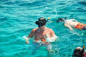 Punta Cana: Excursión en catamarán con barra libre y snorkel en el arrecife