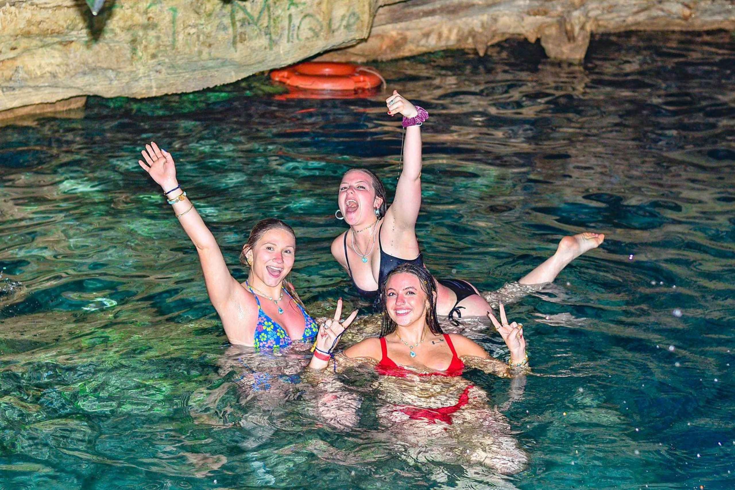 Punta Cana Full Tour. Selva, Cueva Taína, Playa Macao, Zipline y Caballo.