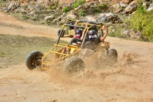 Punta Cana Buggy-eventyr med privat svømmetur i Cenote-grotte