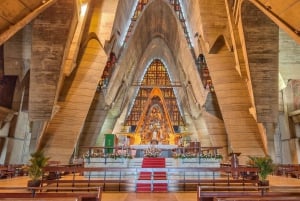 Punta Cana: Basílica de Higüey y tour de la ciudad con visita a una casa local