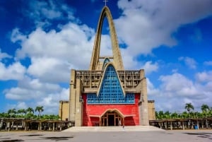 Punta Cana: Basílica e mercado da cidade de Higüey com serviço de busca