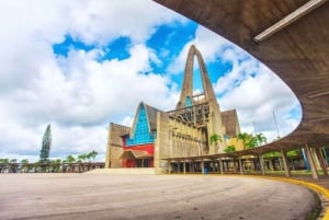 Punta Cana: Basílica e mercado da cidade de Higüey com serviço de busca