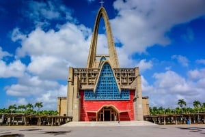 Punta Cana: Stadsrondleiding door Higuey - Bezoek de Basiliek Kathedraal