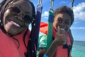 Punta Cana: Hotel Pickup and Parasailing Adventure