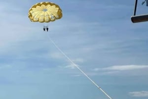 Punta Cana: Hotel Pickup and Parasailing Adventure