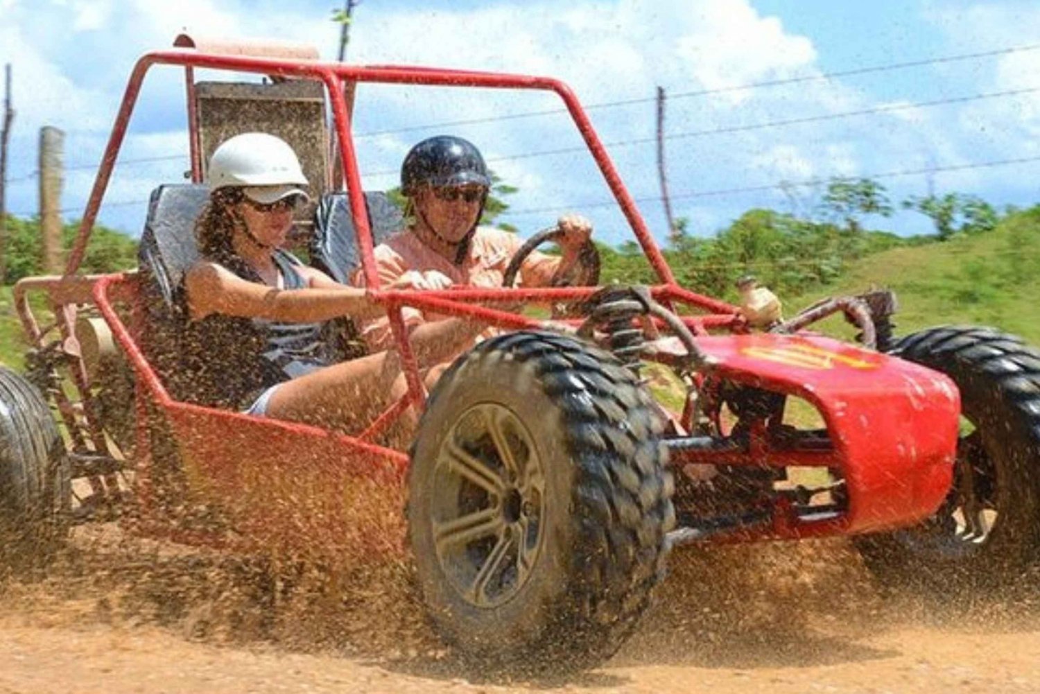 Punta Cana: ATV 4x4-seikkailu Macaon rannalla pienillä ryhmillä ja nouto