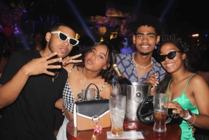 Punta Cana: Maroca VIP Table Service with Bottle & Transport