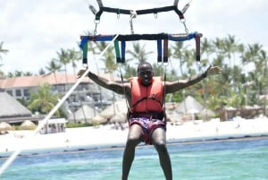 Punta Cana: Parasailing Experience
