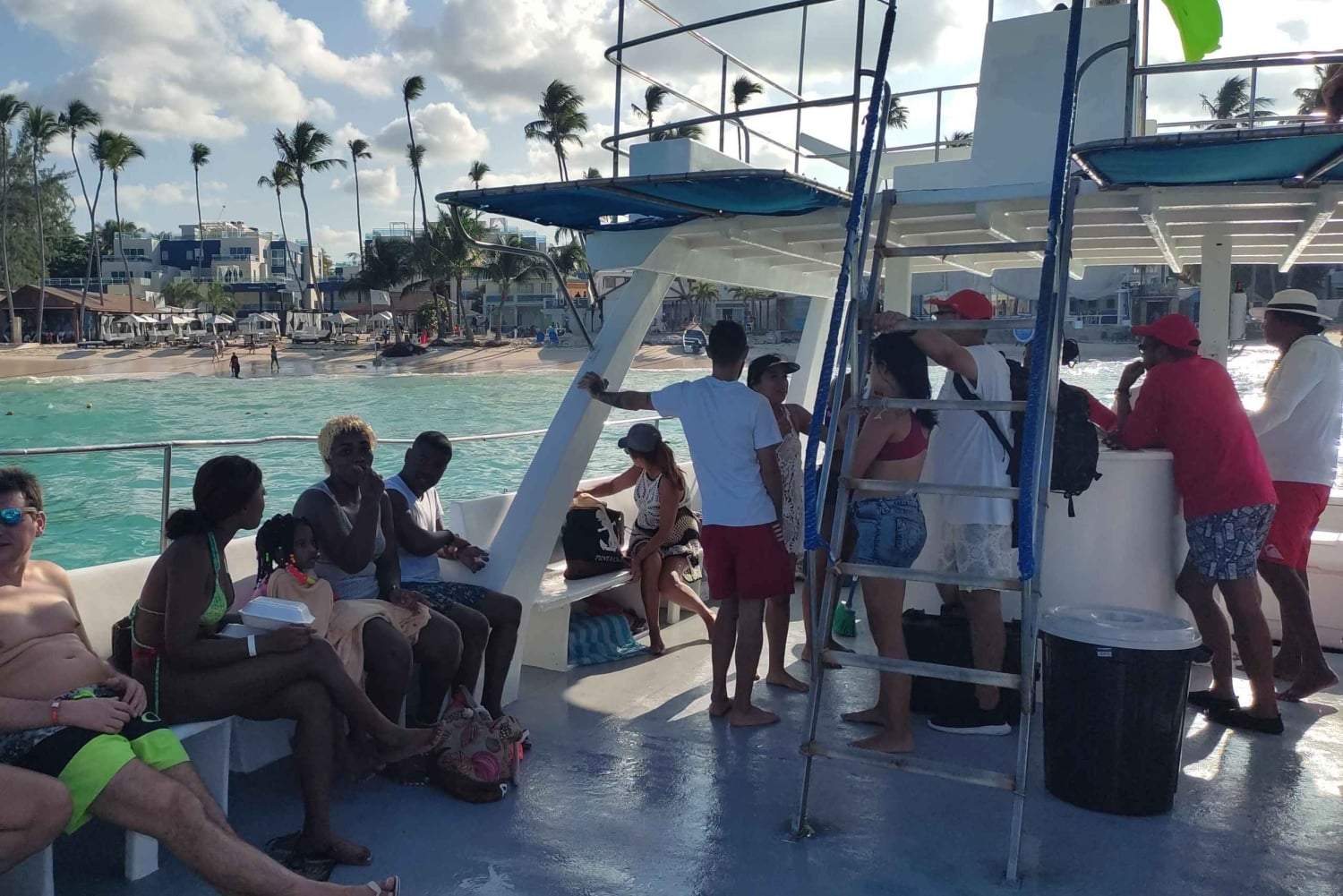 Punta Cana: Party Boat and Snorkeling Adventure