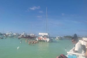 Punta Cana: Party Boat and Snorkeling Adventure