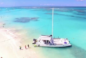 Punta Cana: Party Boat Booze Cruise mit Hotel Transfers