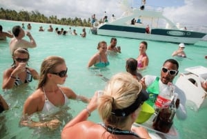 Punta Cana: cruzeiro de barco com mergulho com snorkel e bebidas