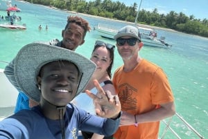 Punta Cana: Party Boat Cruise with Snorkeling & Drinks