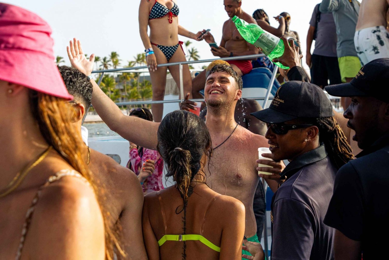 Punta Cana: Fiesta en barco con música y barra libre