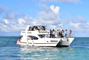 Punta Cana: Party Boat with Music & Open Bar