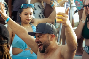 Punta Cana: Barca da festa con musica e open bar