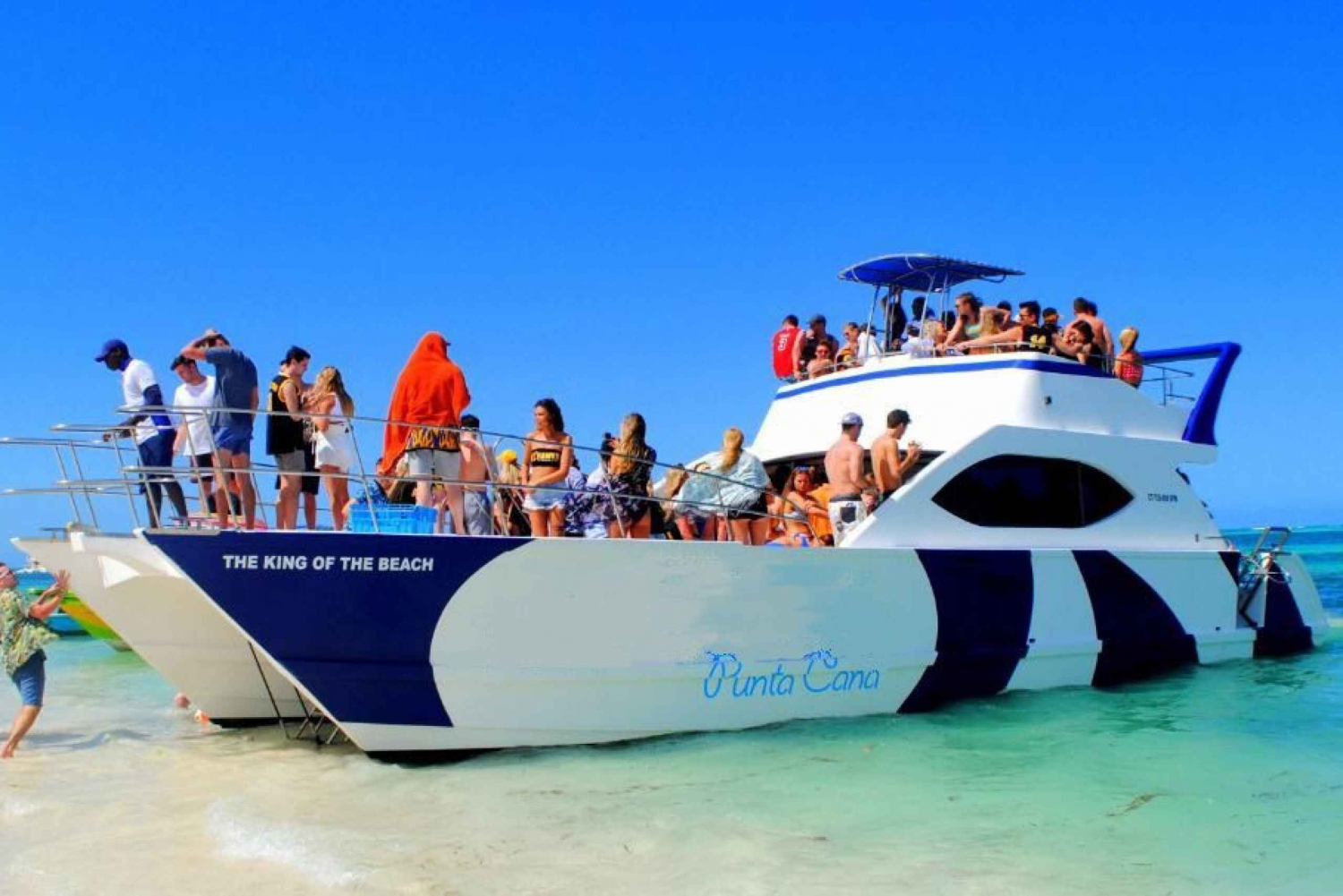 Punta Cana: Party Boat with snorkel and open bar included