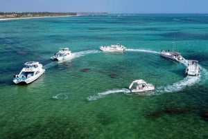 Barco de festa em Punta Cana com snorkeling e bar aberto incluídos