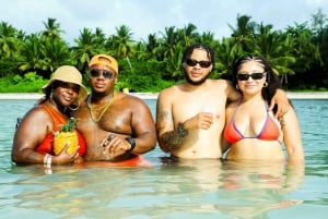 Punta Cana: Partyboot mit Schnorcheln, Alkohol und Hip-Hop