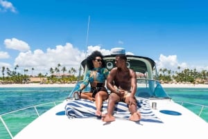 Punta Cana: Private Yacht Charter with Snorkeling