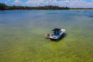 Punta Cana: Private Yacht Charter with Snorkeling