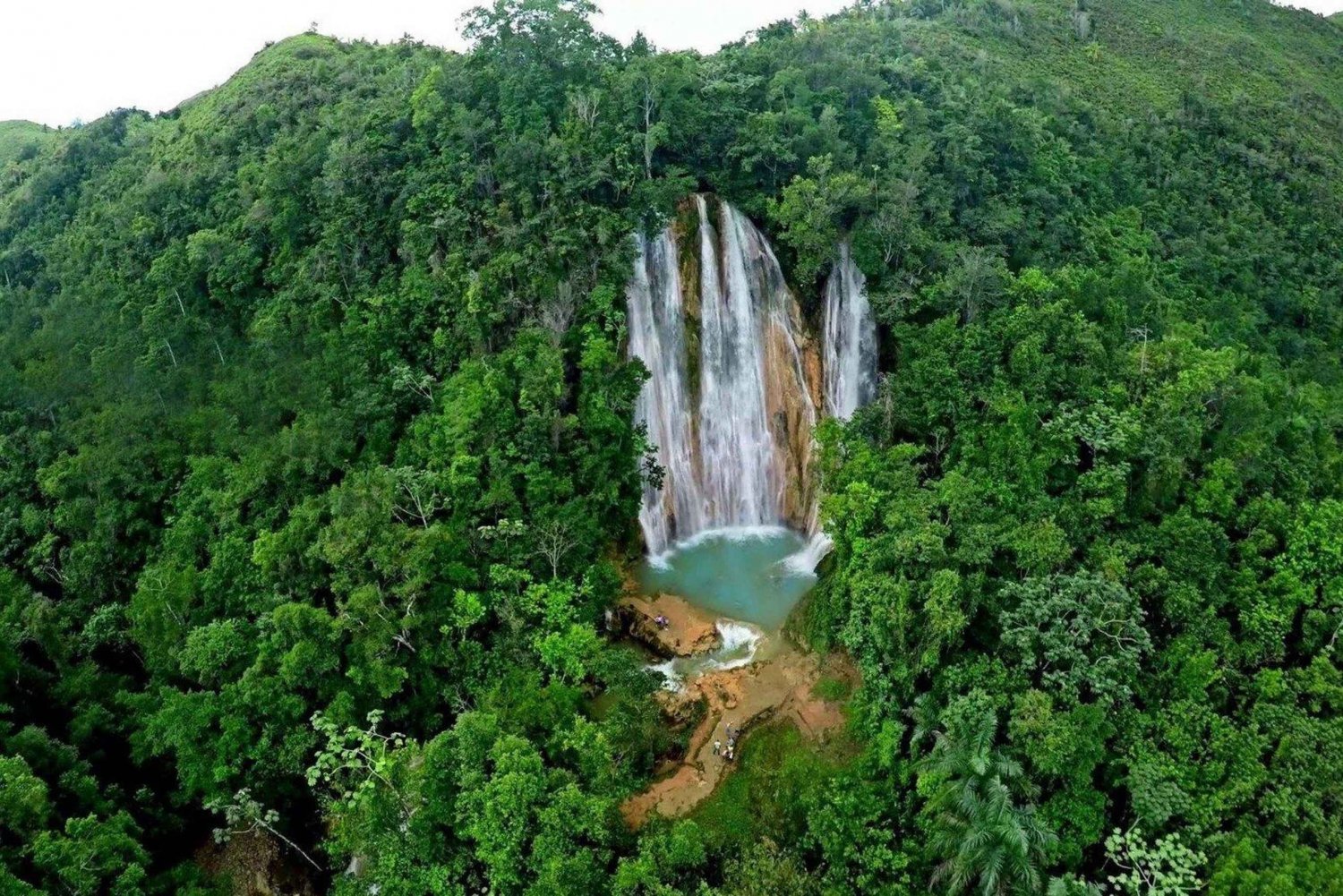 Punta Cana: Excursión de un día a Samaná con Cascada e Isla Bacardí