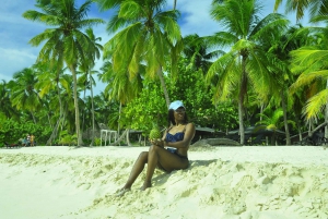 Punta Cana: Dag på Saona Island med katamaran, lunch och jungfrustränder