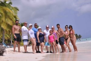 Punta Cana: Katamaranbåt till ön Saona med lunchbuffé